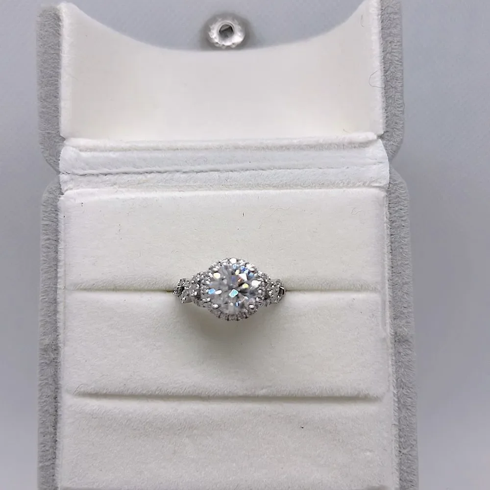 14kt 2.5ct tw round brilliant twist halo engagement ring